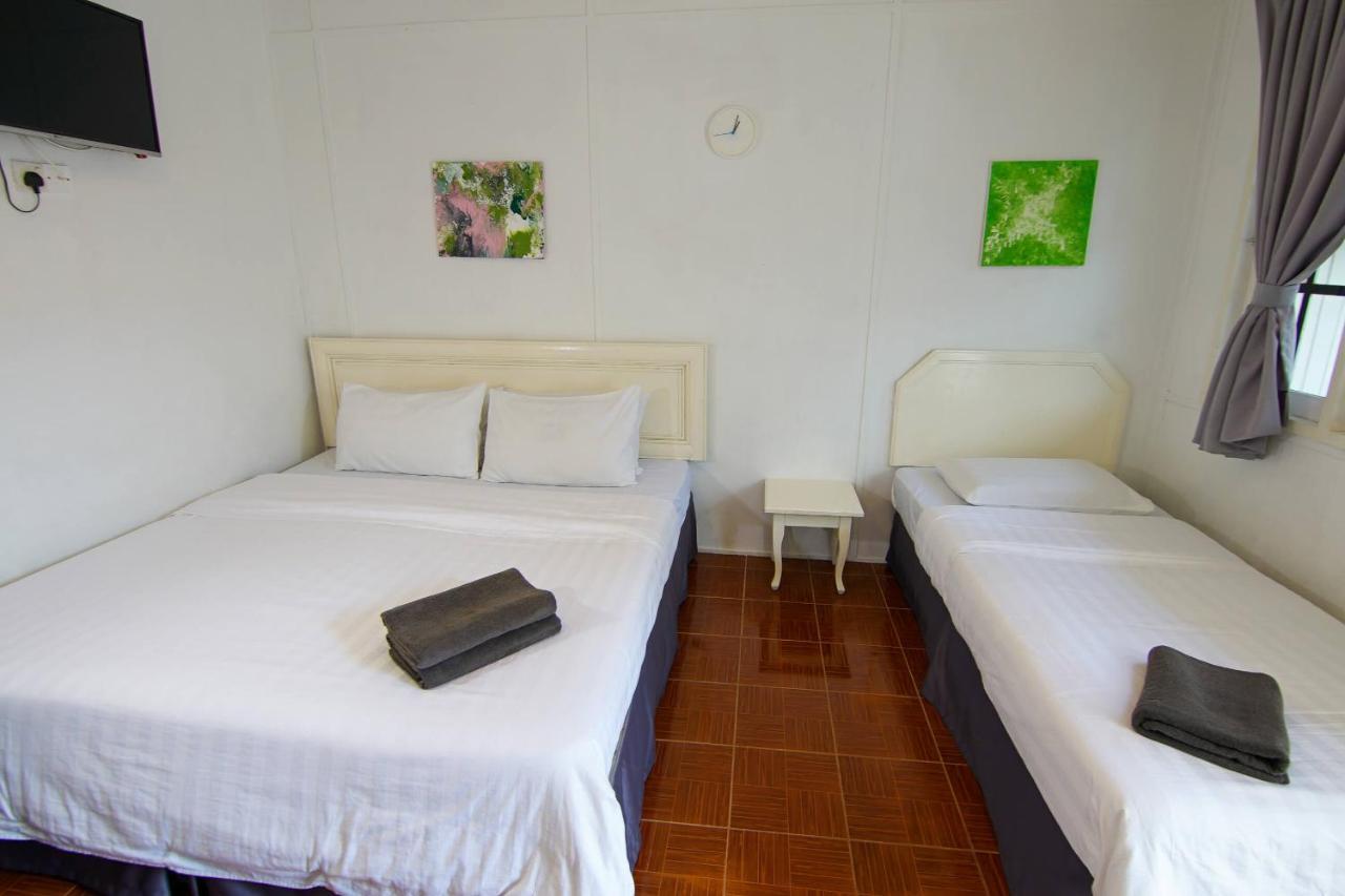 Hotel Vagary Pangkor Pekan Pangkor Exterior foto