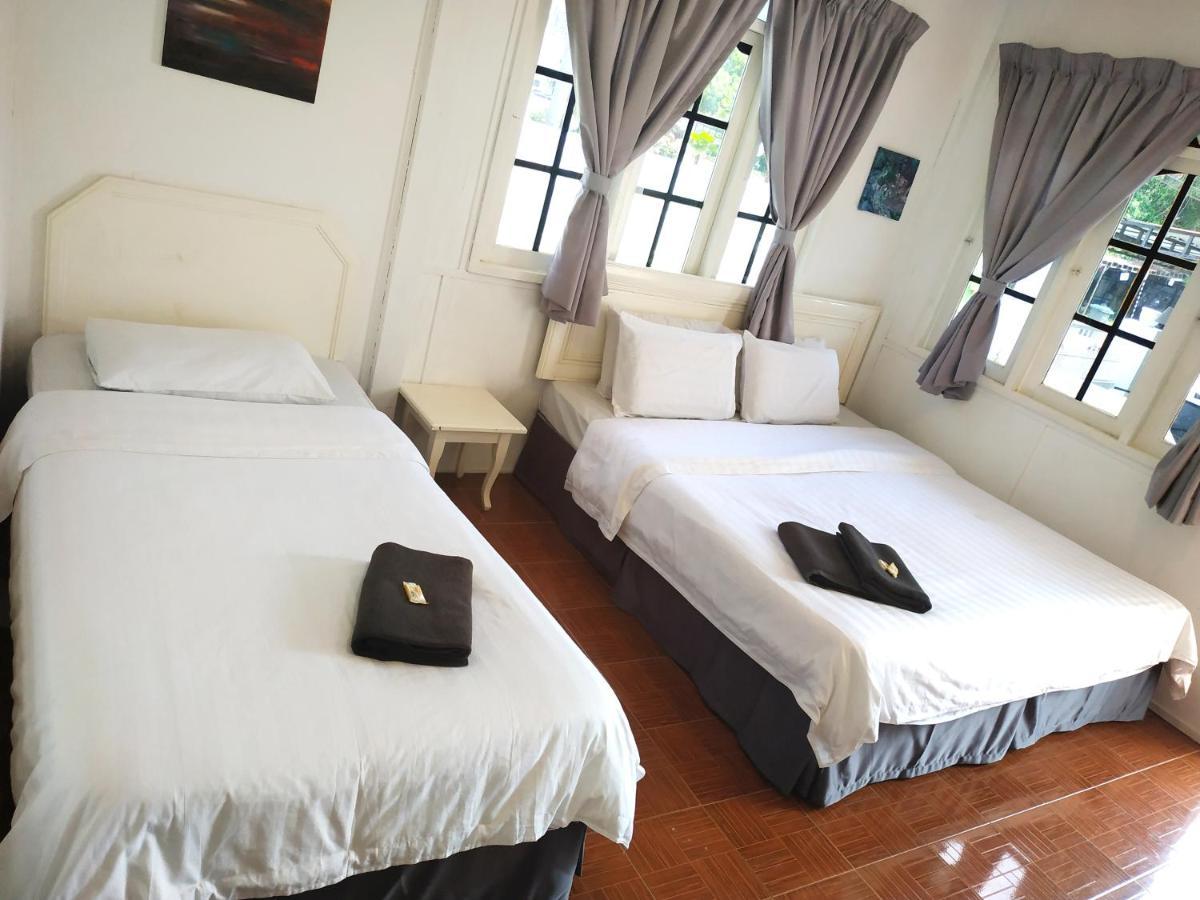 Hotel Vagary Pangkor Pekan Pangkor Exterior foto